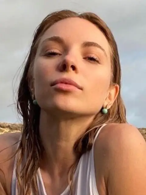 Sheis Bond on OnlyFans