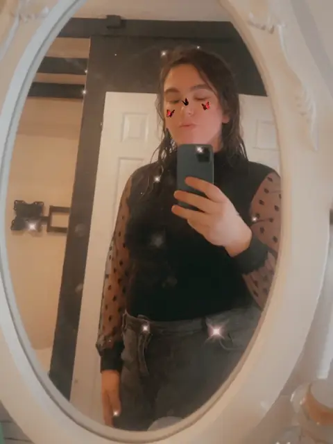 L on OnlyFans