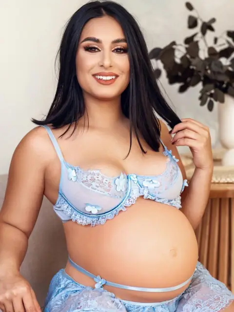 Amyra Fayth on OnlyFans