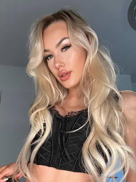 BrattyBlonde OnlyFans profile