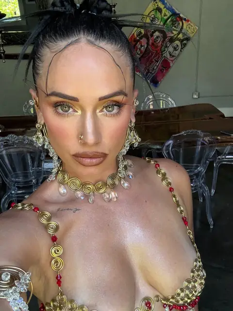Yesjulz OnlyFans profile