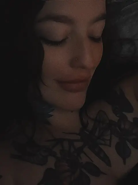 B OnlyFans profile