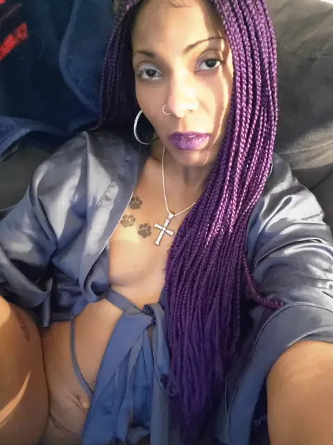 Caramel_redd1 on OnlyFans