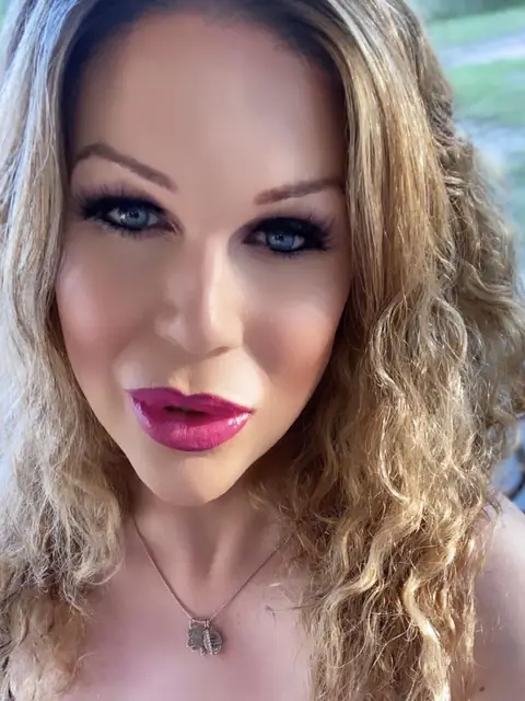 Olivia Honey XXX on OnlyFans