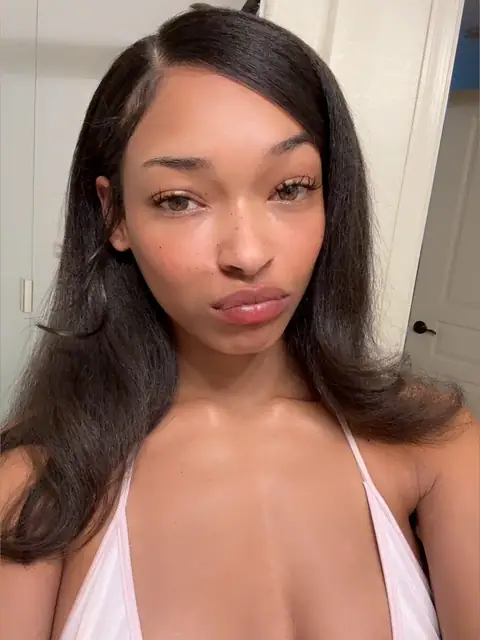 lei OnlyFans profile