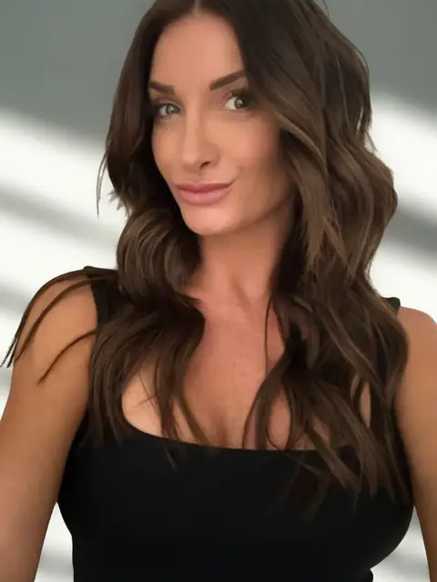 Silvia Saige OnlyFans profile