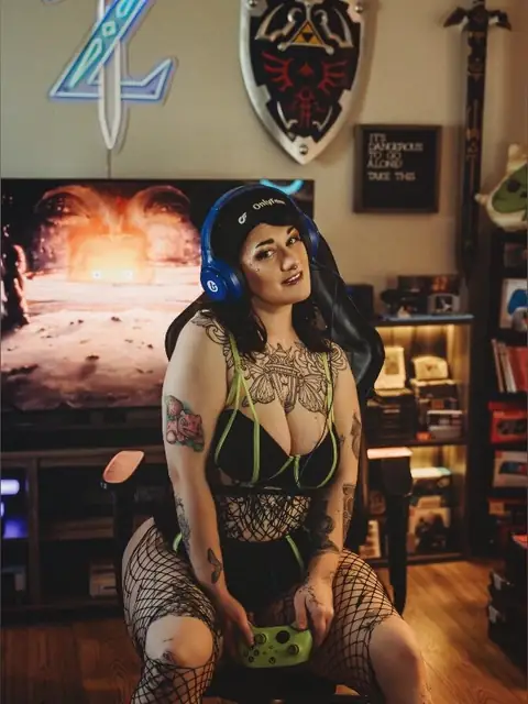 Raven Belle on OnlyFans