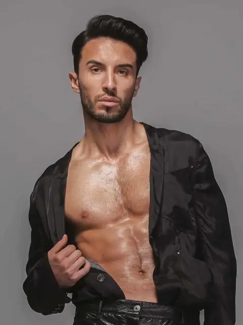 Alek Sandar on OnlyFans