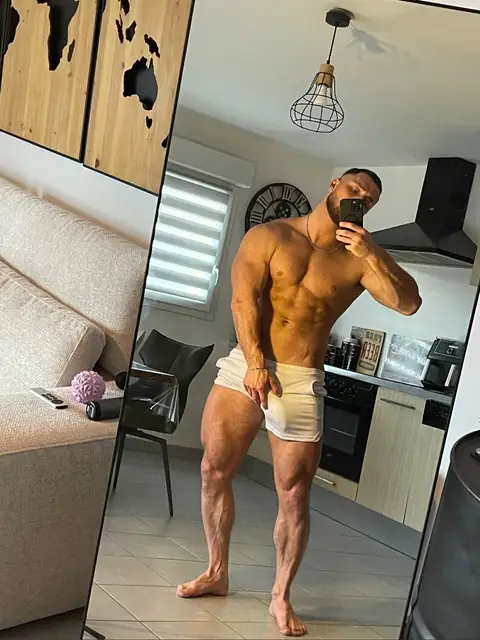 maxcrave_free on OnlyFans