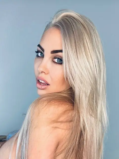EVIE LEANA ONLINE NOW OnlyFans profile