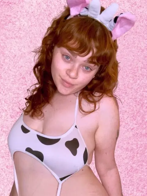 fleur on OnlyFans