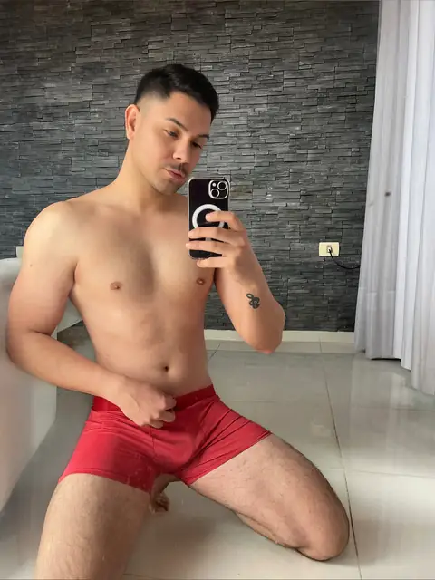 Cristian Martinez OnlyFans profile