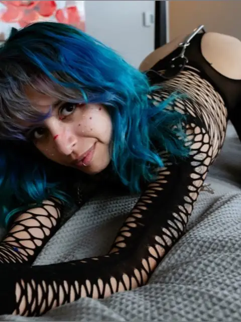 Mona Flowers on OnlyFans