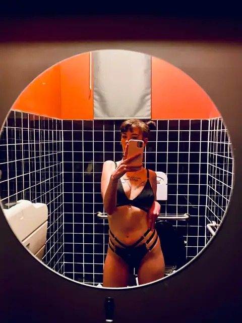 emily louise on OnlyFans