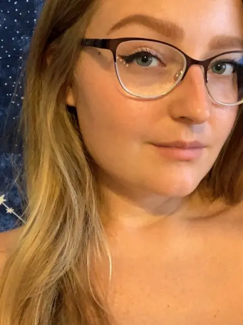 Kendra on OnlyFans