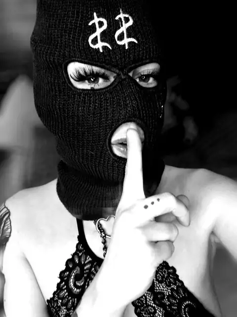 SpookyxBee Free (Trans) on OnlyFans