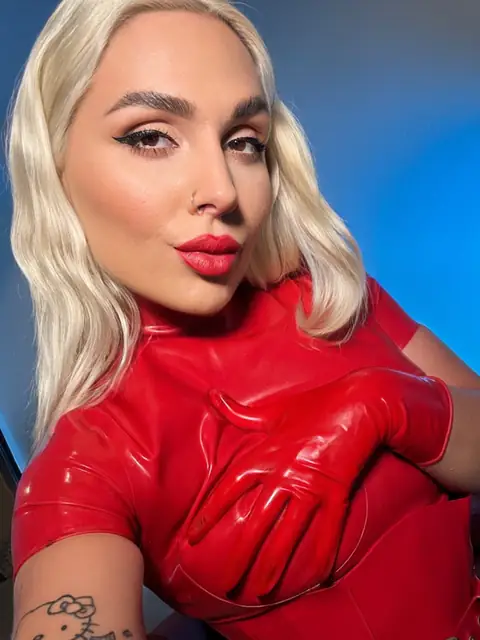 Katerina Piglet FREE on OnlyFans