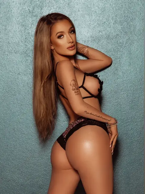 Natasha Tosini OnlyFans profile