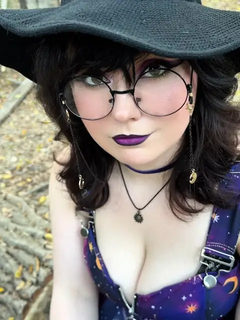 Crypt Mommy on OnlyFans