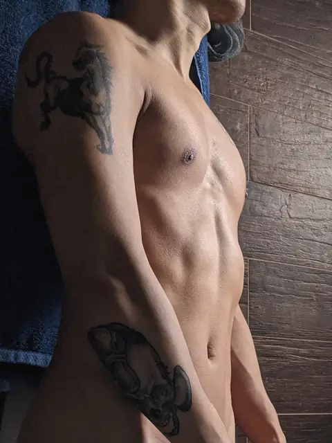 Elliott N. on OnlyFans