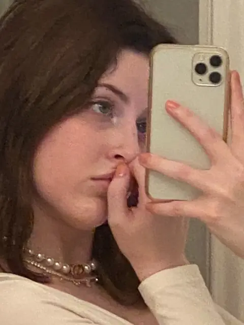 ella on OnlyFans