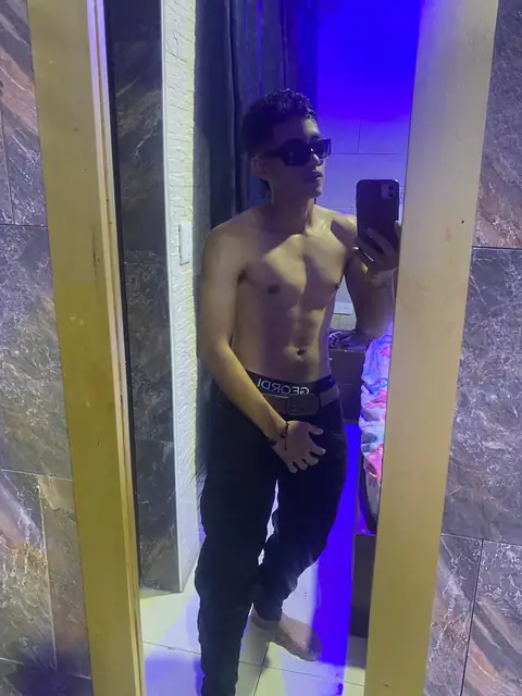 Andr s D az on OnlyFans