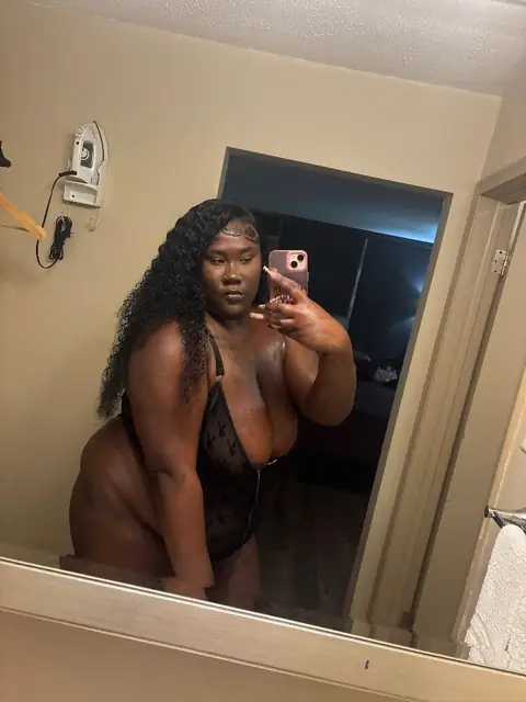 Sheee reams on OnlyFans