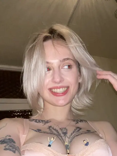 Freya Sylvan on OnlyFans