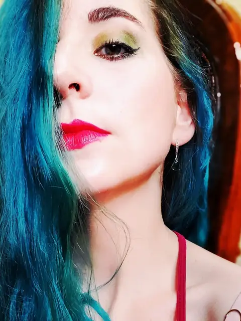 Emily Emerald *FREE* on OnlyFans
