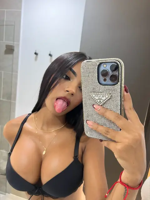Mia Collins on OnlyFans