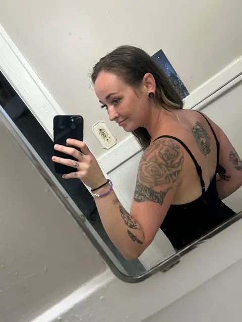 Lola Peach Free on OnlyFans