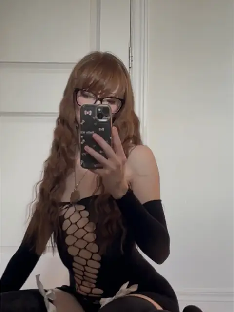 Smolbabydoll on OnlyFans