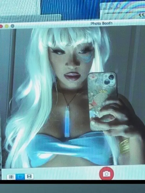 MiiMii on OnlyFans
