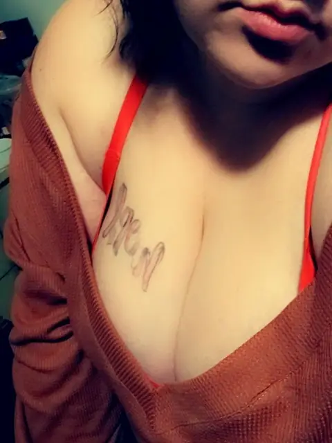 Mae OnlyFans profile