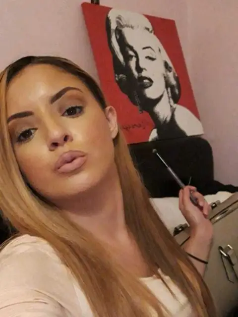 classic royal 1st on OnlyFans
