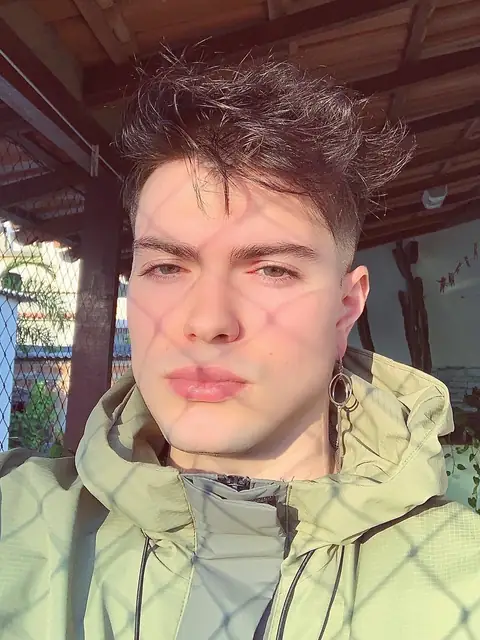 Taynan Valcher on OnlyFans