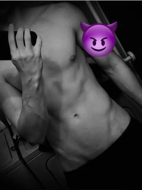 prettyboy on OnlyFans