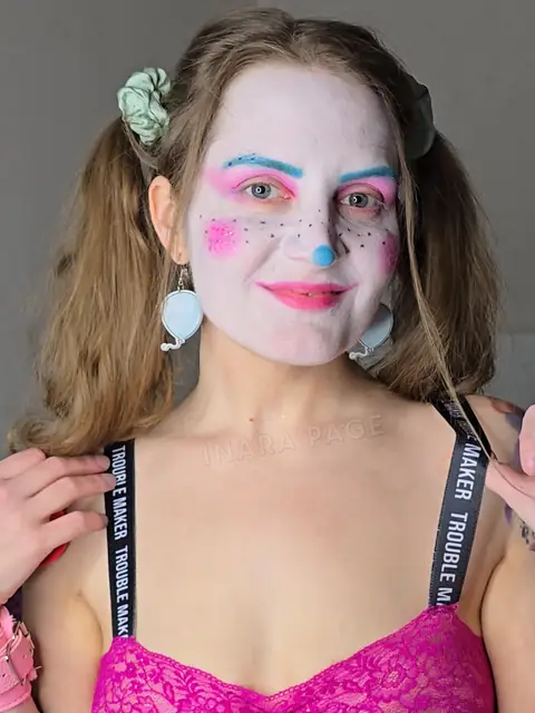 Inara Page aka Squishy the Clown Girl on OnlyFans
