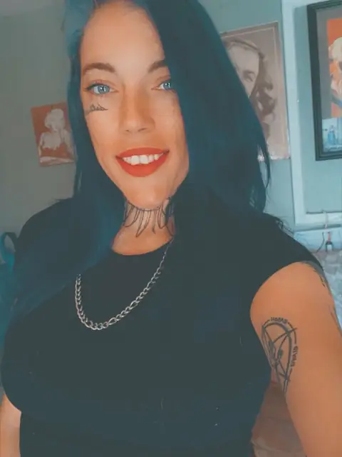 Naughty t OnlyFans profile