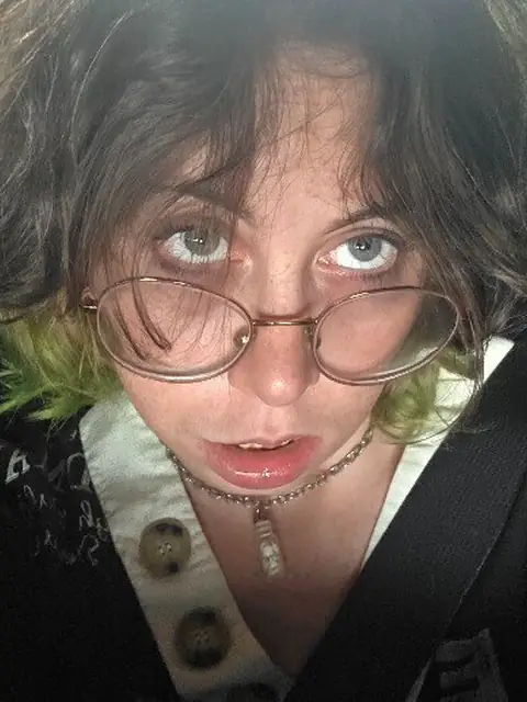 Sarah Smiles on OnlyFans