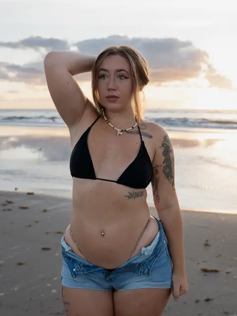 Thalia Lynn NO PPV on OnlyFans