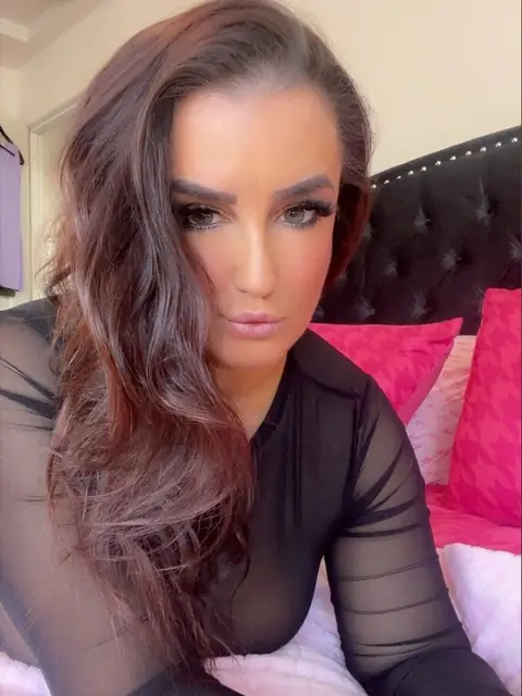 KHLOEE LUCA // NO PPV! on OnlyFans