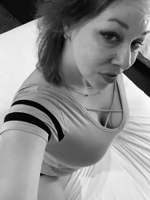 Ava Emerald on OnlyFans