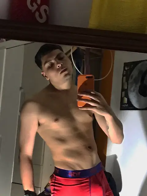 Yr_kingsman on OnlyFans