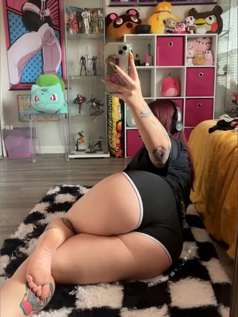 junebug OnlyFans profile