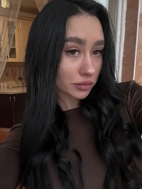 Lola on OnlyFans
