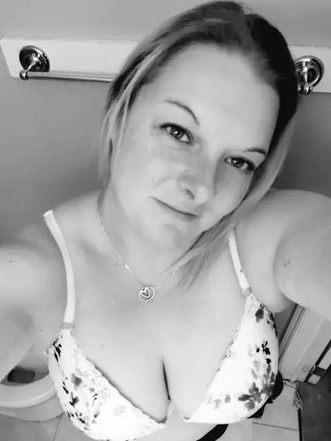 Roxie Rayne Free on OnlyFans