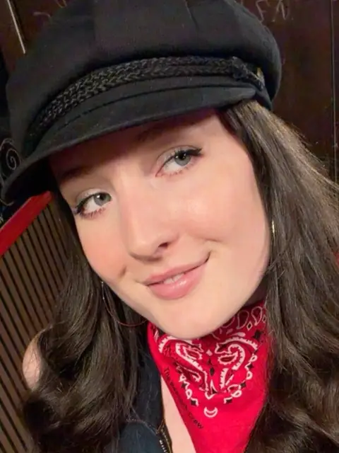 TinyPaleMarshmallow OnlyFans profile