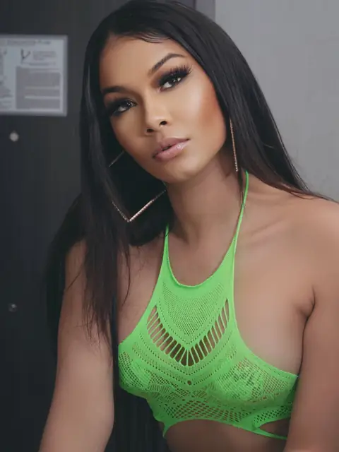 KyraBanxxz OnlyFans profile