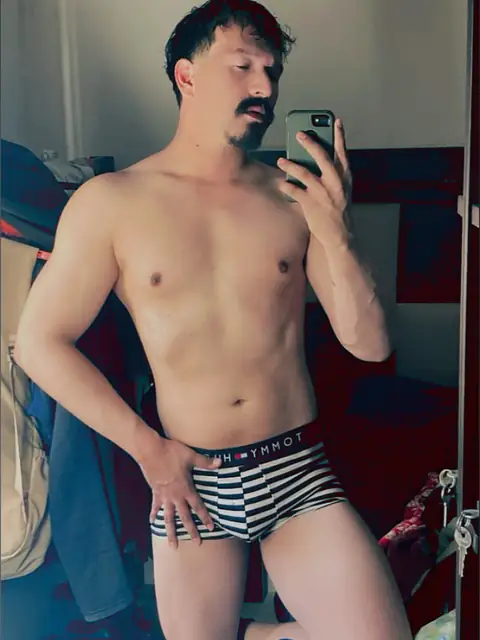 Michel Gonz lez on OnlyFans